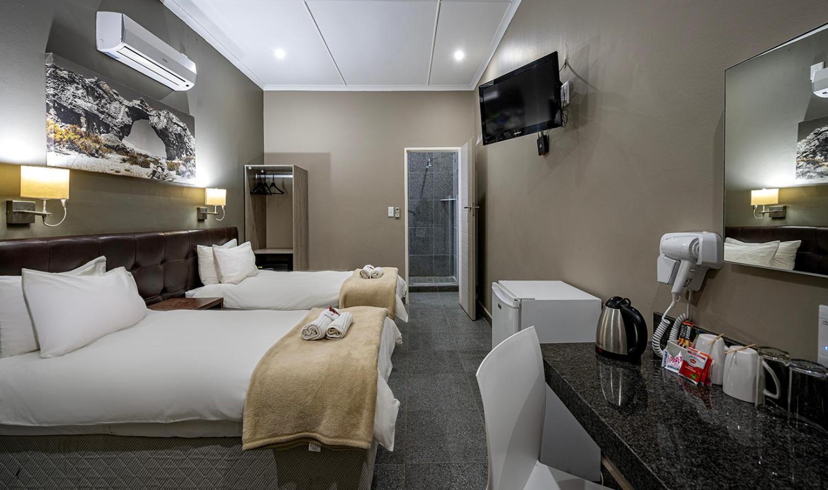 Calvinia Hotel Kültér fotó