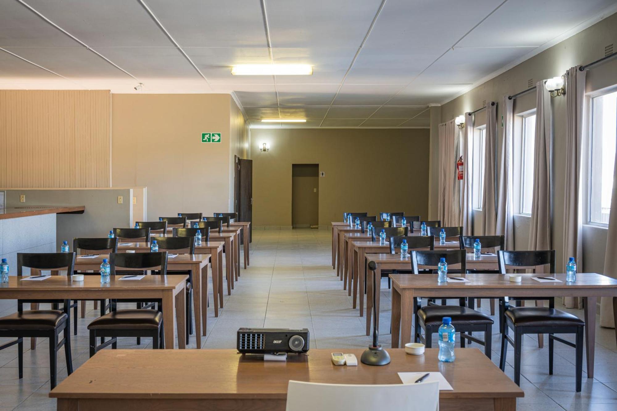 Calvinia Hotel Kültér fotó