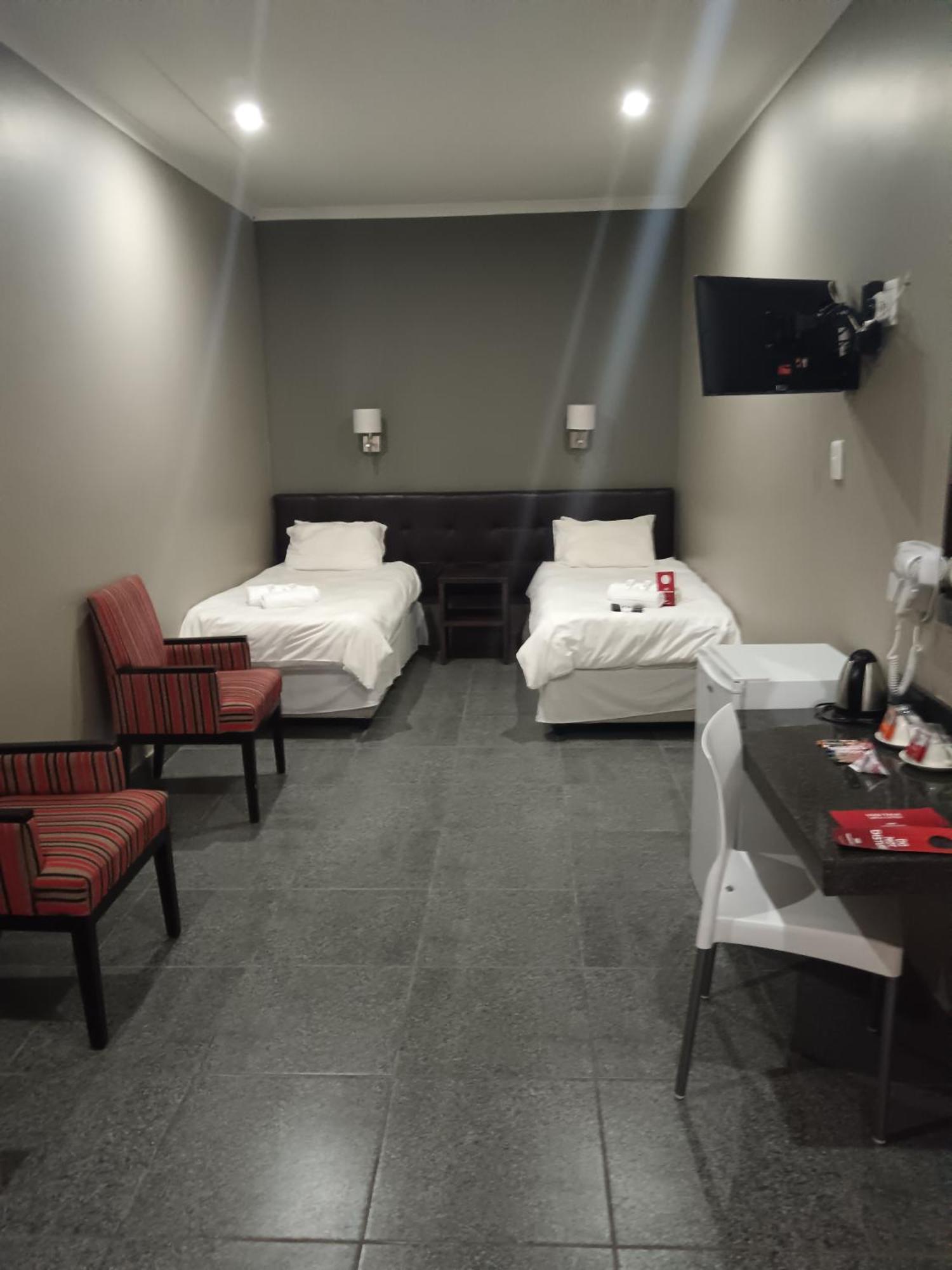 Calvinia Hotel Kültér fotó